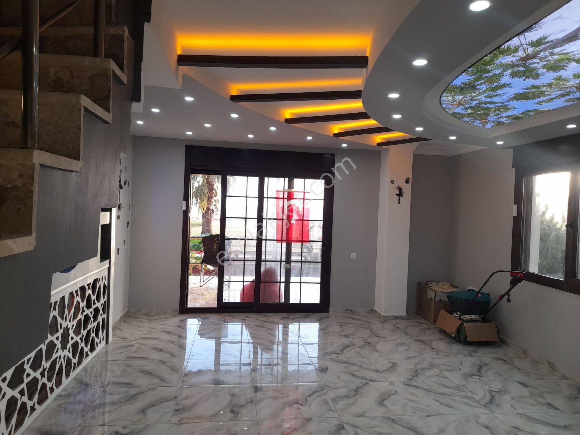 Denize Sıfır 5+1 Tripleks Villa Kabakum Bankacılar Sitesinde Dikili Güven Emlaktan - Görsel 16