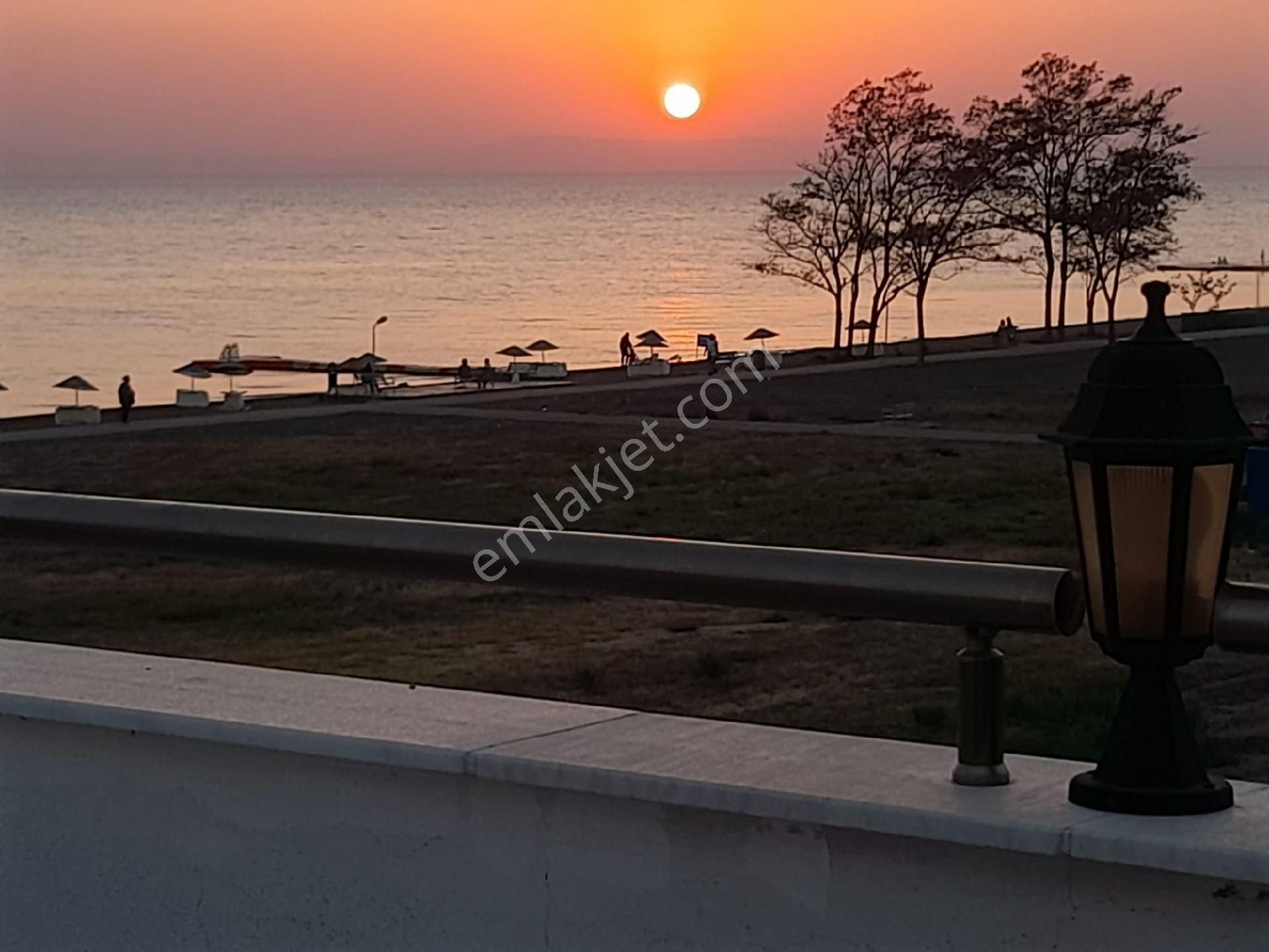 Denize Sıfır 5+1 Tripleks Villa Kabakum Bankacılar Sitesinde Dikili Güven Emlaktan - Görsel 17