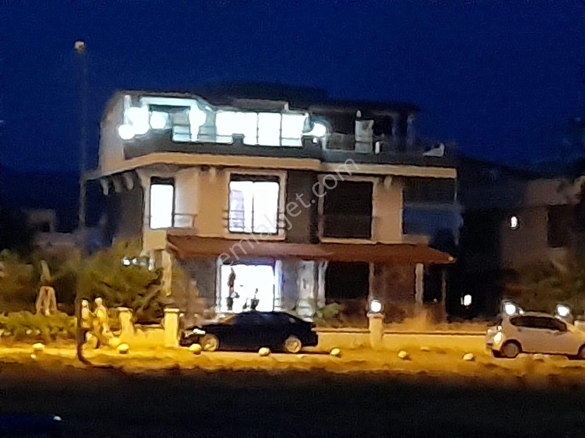 Denize Sıfır 5+1 Tripleks Villa Kabakum Bankacılar Sitesinde Dikili Güven Emlaktan - Görsel 4