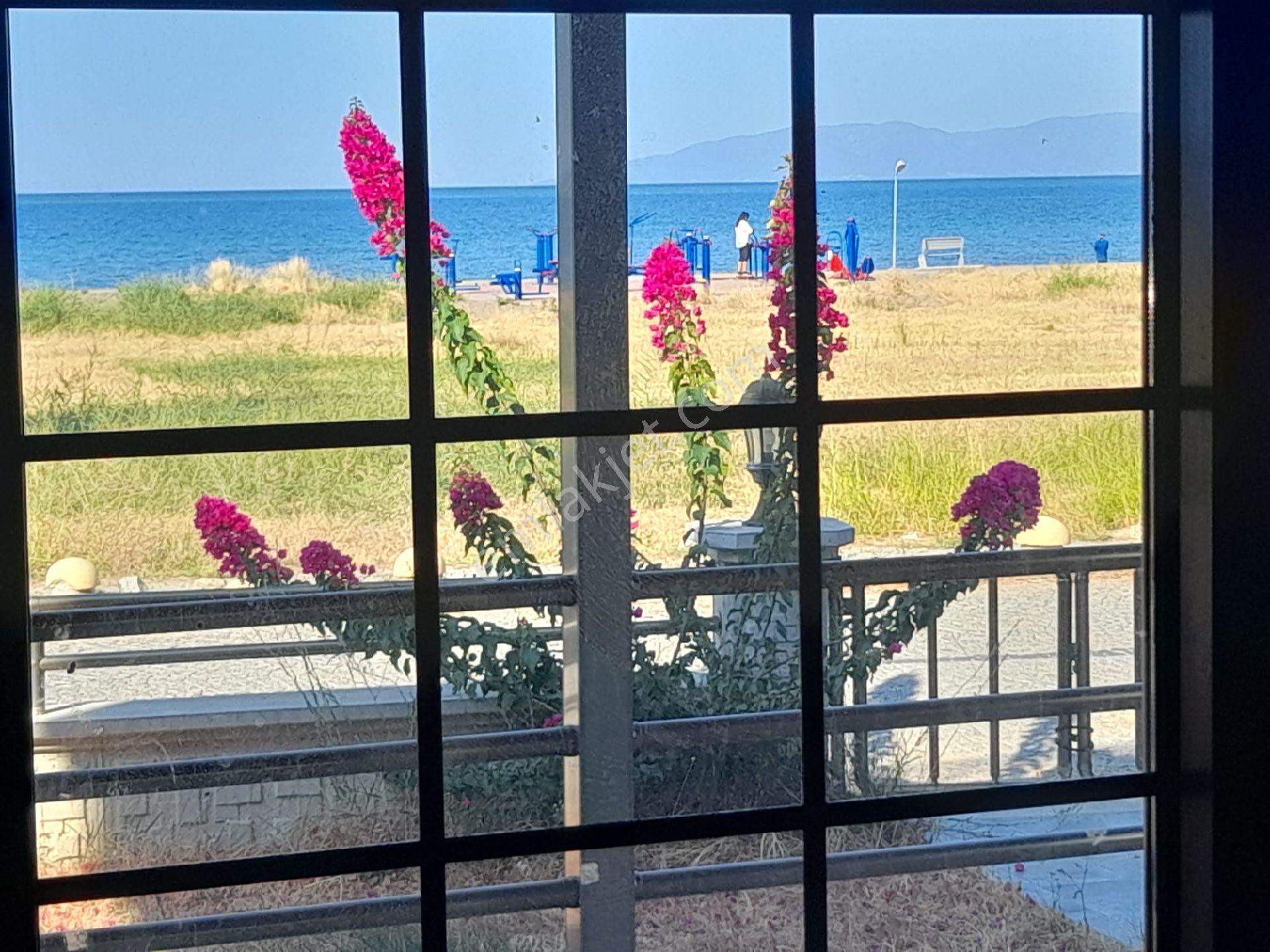 Denize Sıfır 5+1 Tripleks Villa Kabakum Bankacılar Sitesinde Dikili Güven Emlaktan - Görsel 22