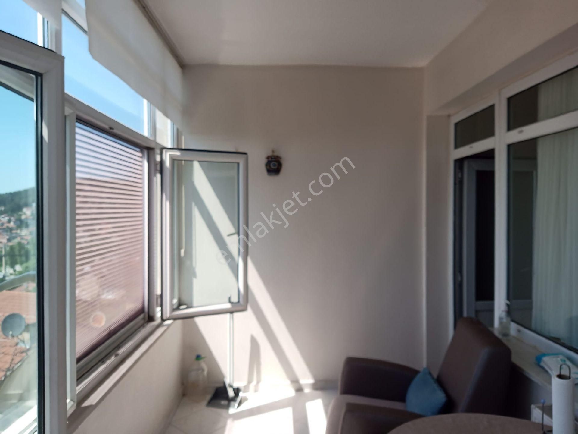 Satılık Beykoz Ortaçeşme Bağüstünde Deniz Manzaralı 3 Katlı Bina - Görsel 23