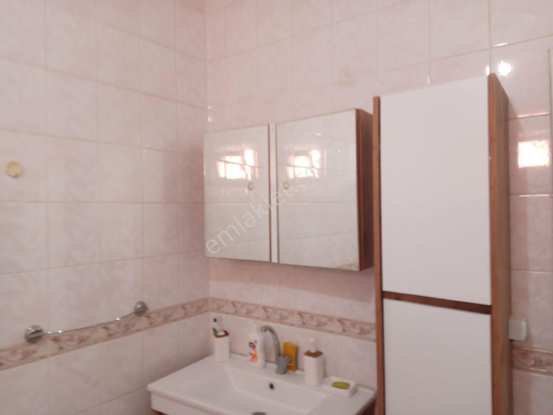 Satılık Beykoz Ortaçeşme Bağüstünde Deniz Manzaralı 3 Katlı Bina - Görsel 9