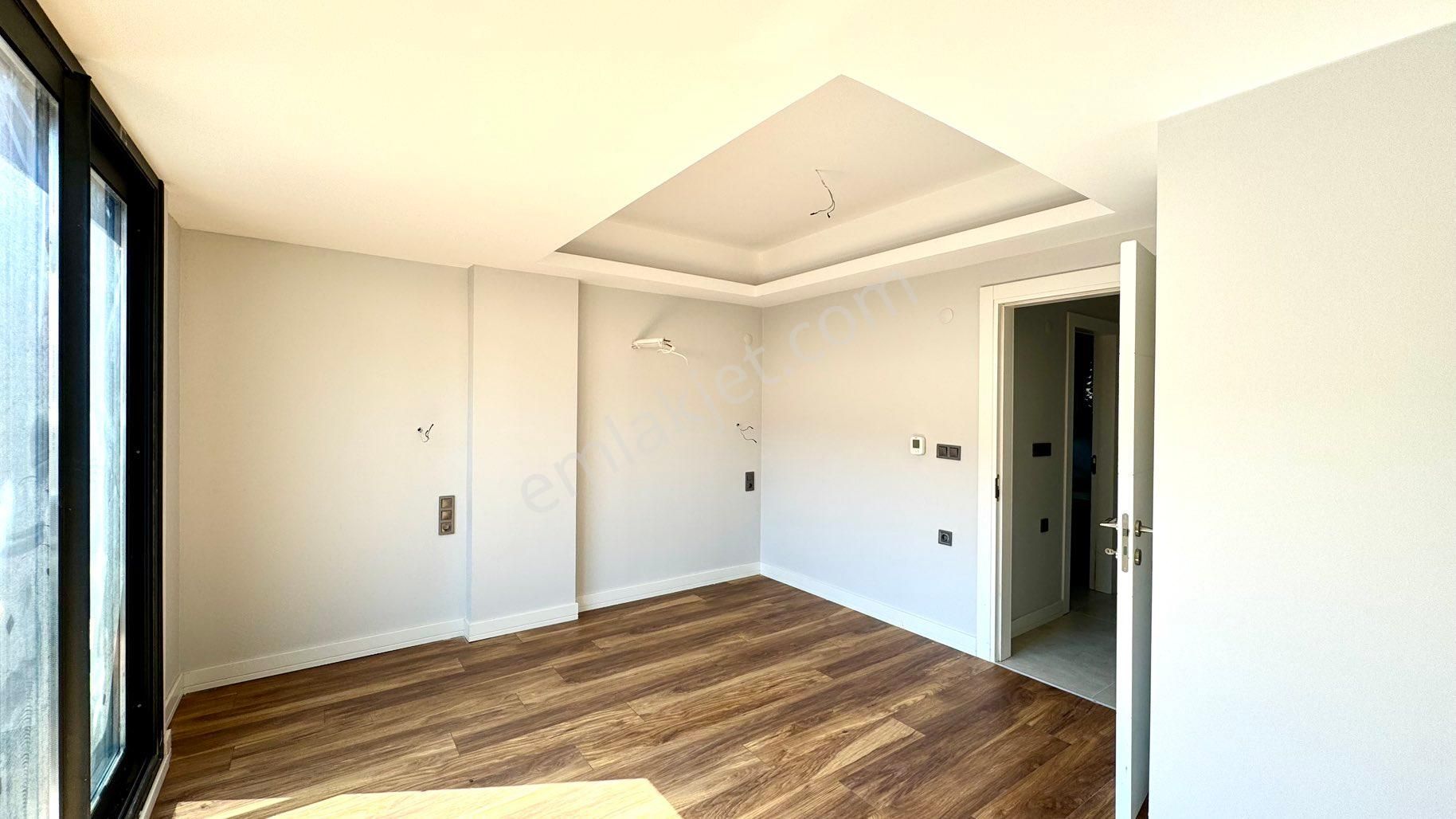 Eski Foça Atatürk Mahallesi’nde Modern Mimarili 2 Katlı Yeni Villa - Görsel 19