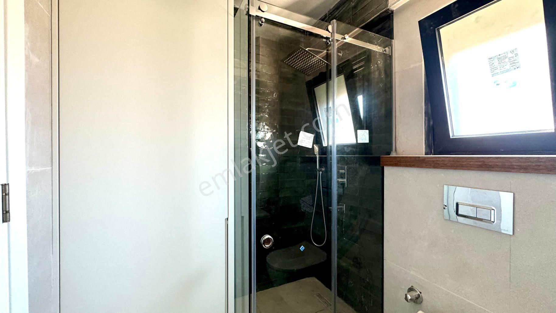 Eski Foça Atatürk Mahallesi’nde Modern Mimarili 2 Katlı Yeni Villa - Görsel 25