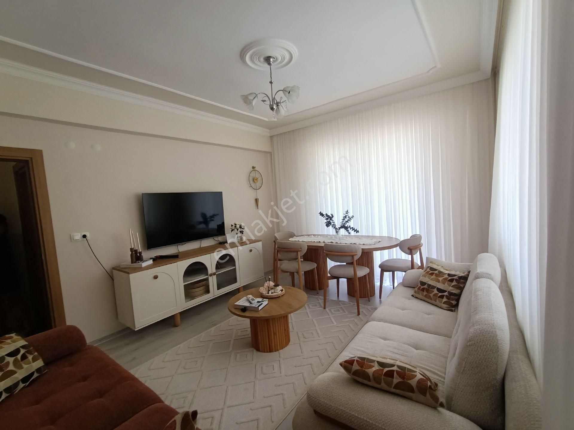 Serik Kökez'de 3+1 Asansörlü Ara Kat'ta Satılık Daire Güney Cephe