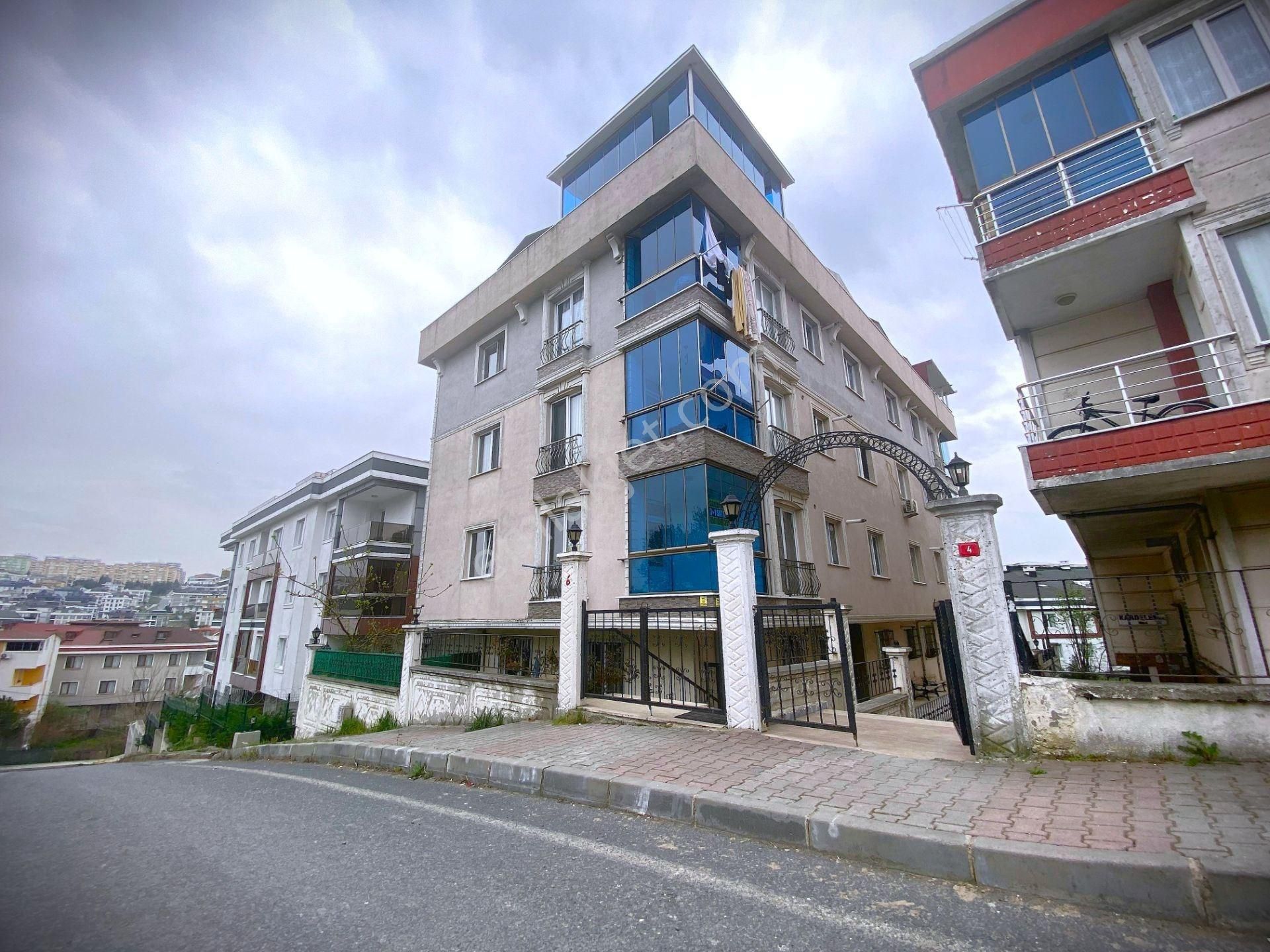 Beylikdüzü Kavaklıda Satılık Geniş 3+1 145m2 Vadiye Yakın