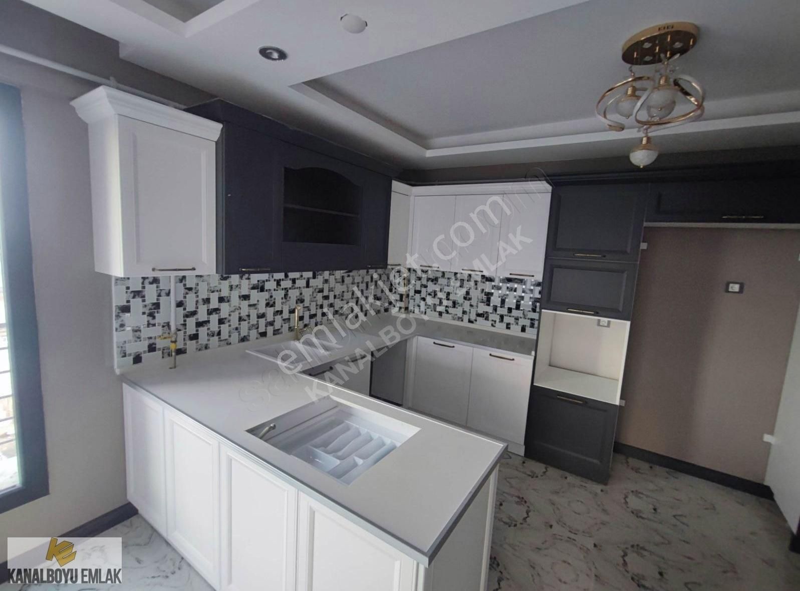 Kanalboyu Emlaktan Bostanbaşında 3+1 Ultra Lüx Satılık Daire