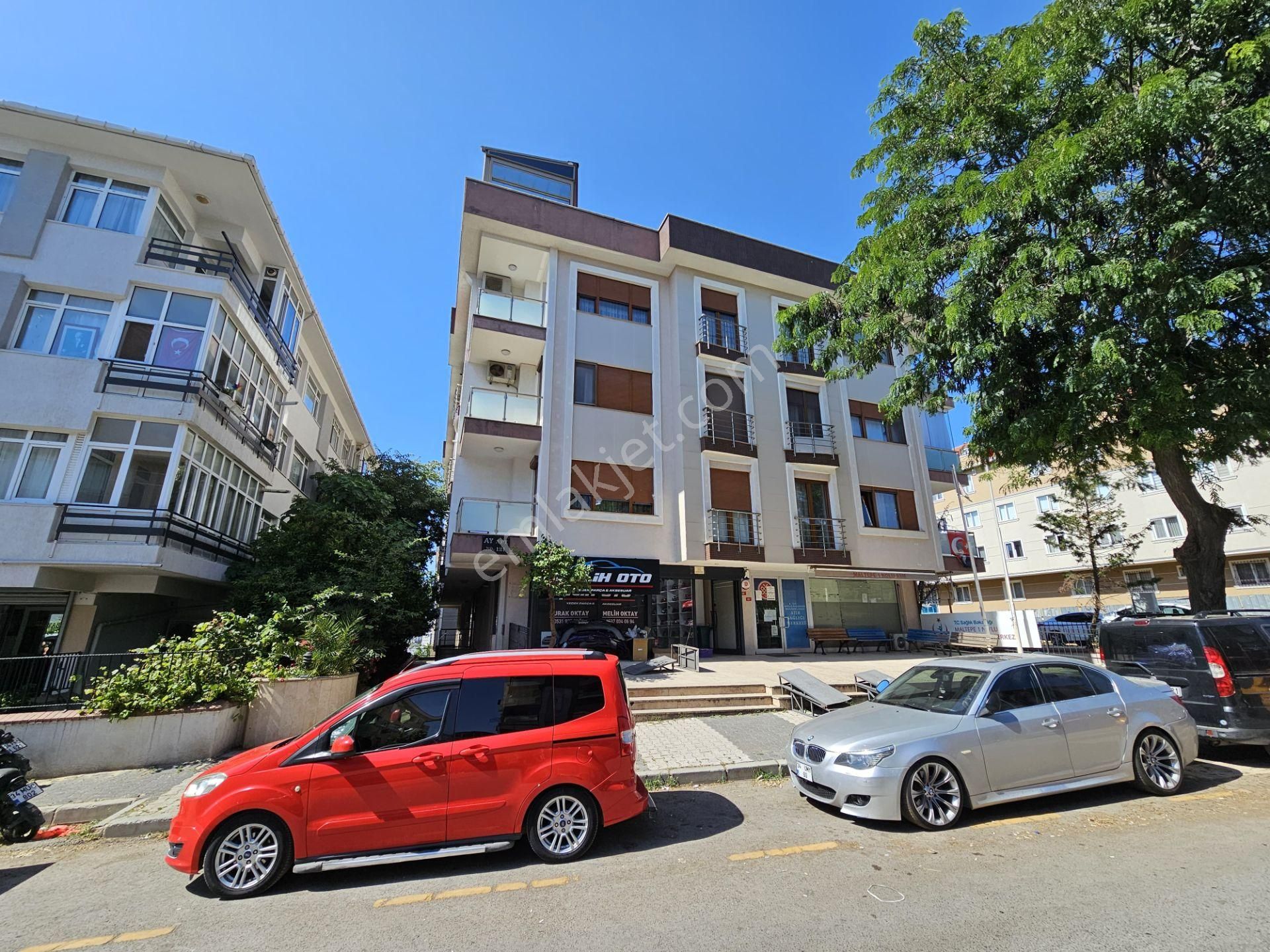 Altıntepe Galipbey Cd. K.otoparklı 3+1-135m2 İskanlı Satılık Boş Daire