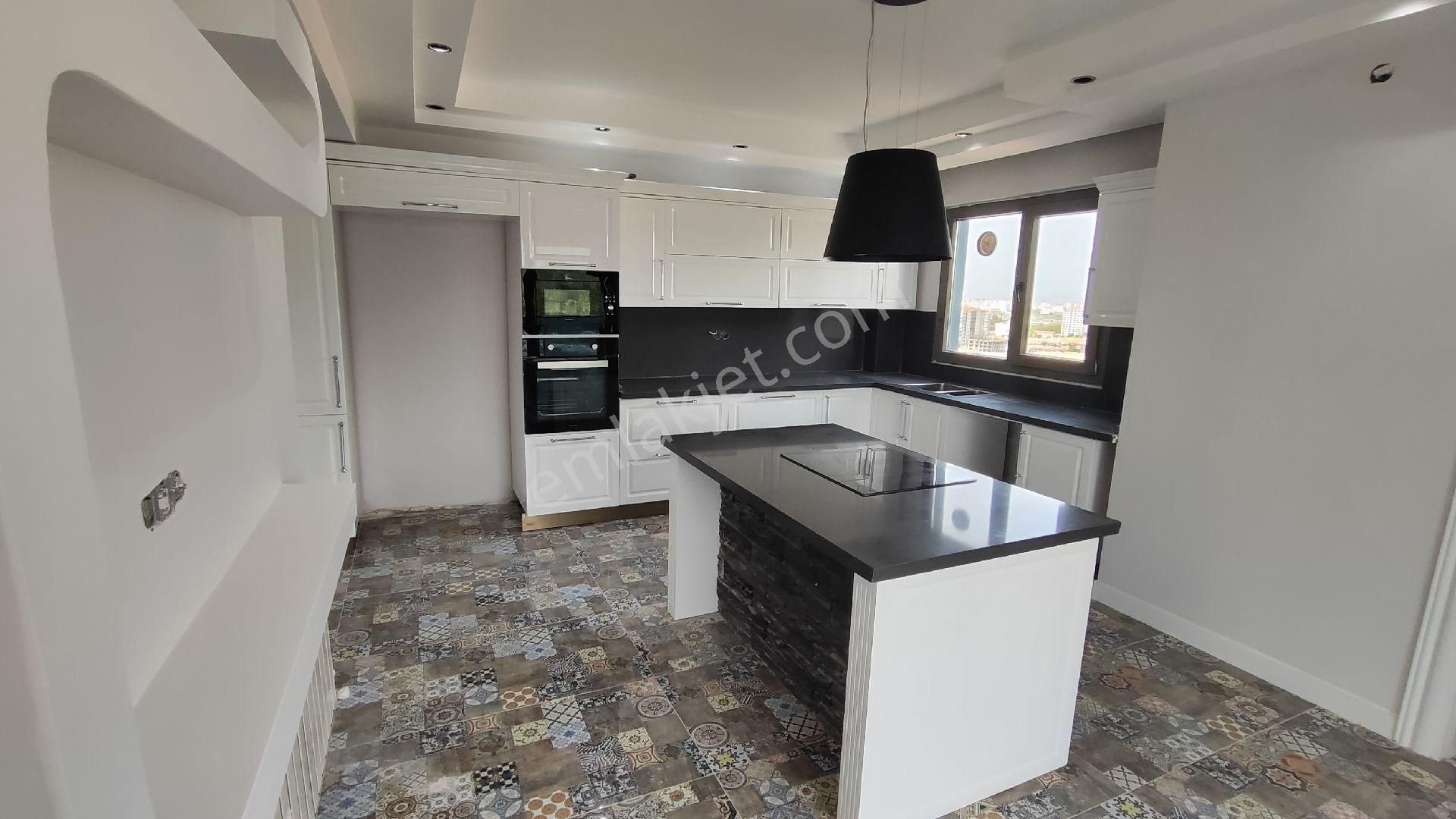 Turyap Metropolden Kadıköy Vip'de 5+1 Ultra Lüks Daire