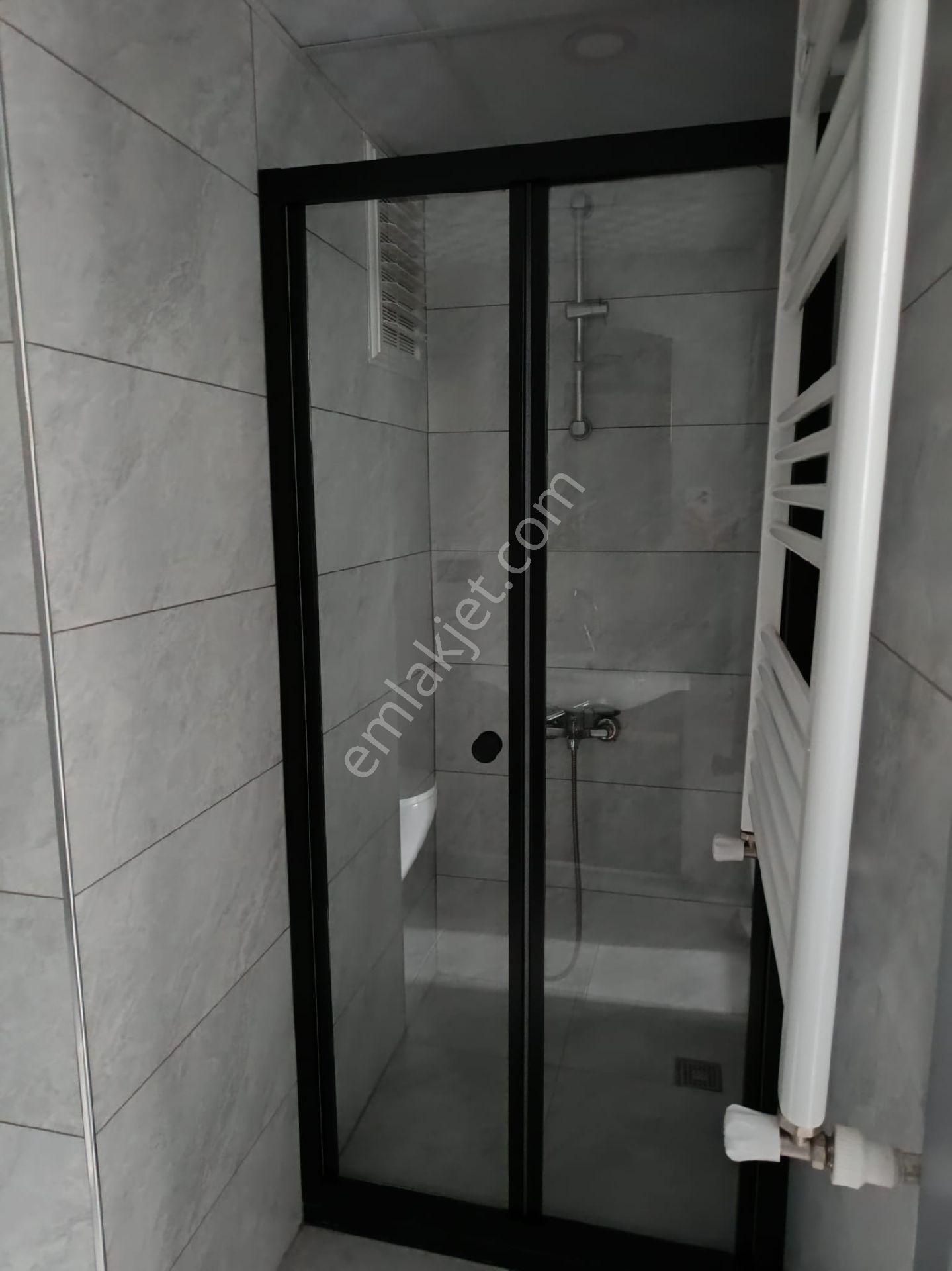 Samsun Atakum İstiklal Mahallesi'nde Ebeveyn Banyolu Asansörlü 2+1 Kiralık Daire