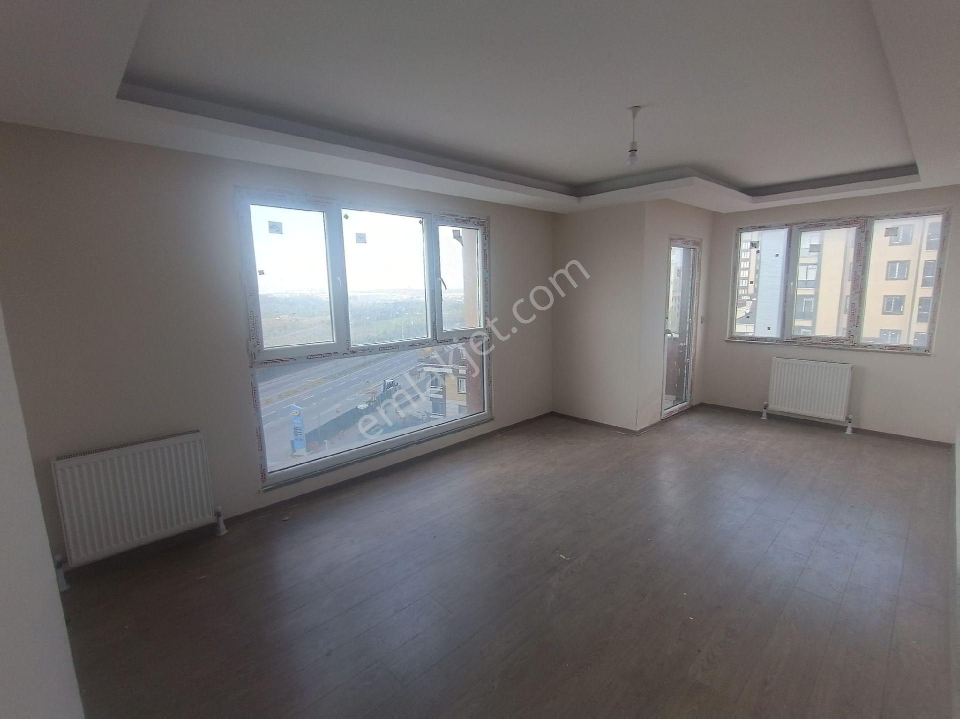 Kiralık Daire Sultangazi Habibler Mah Kartal Emlaktan 3+1