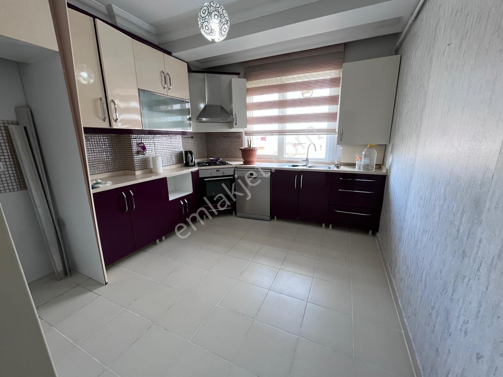 Bahçelievler Cumhuriyet Mah Satılık 4+2 Dubleks Daire 14yş Asansörlü