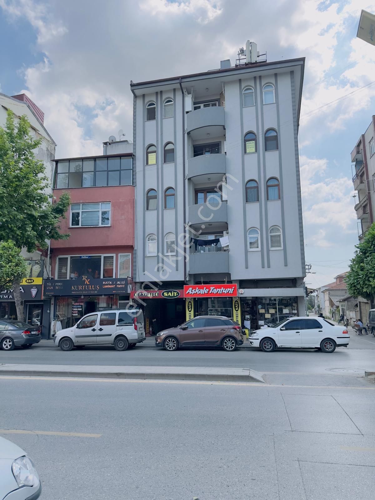 Yeni Cami Sakarya Cad.