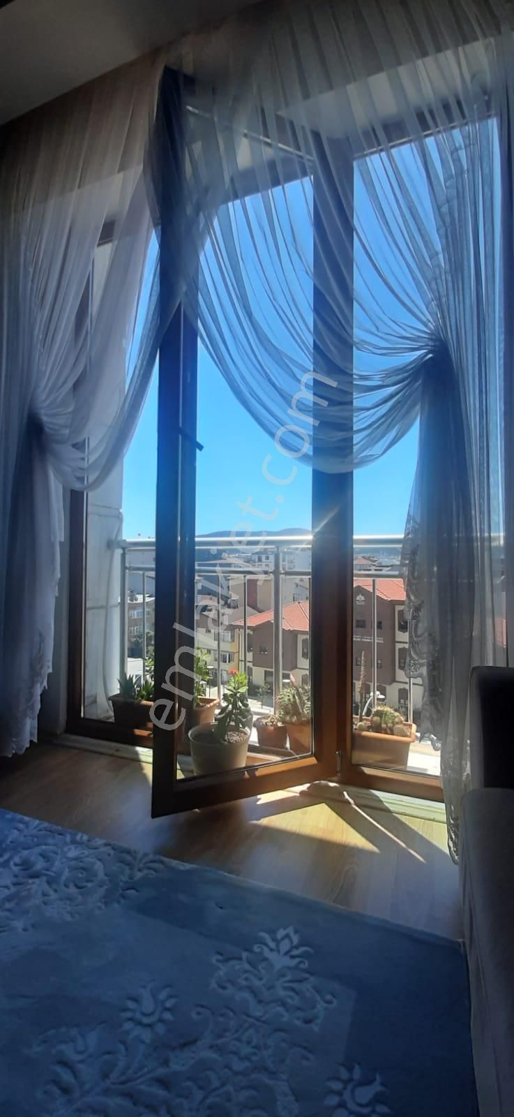 Şehrin Merkezinde Butik Sitede Fırsat 2+1 Daire