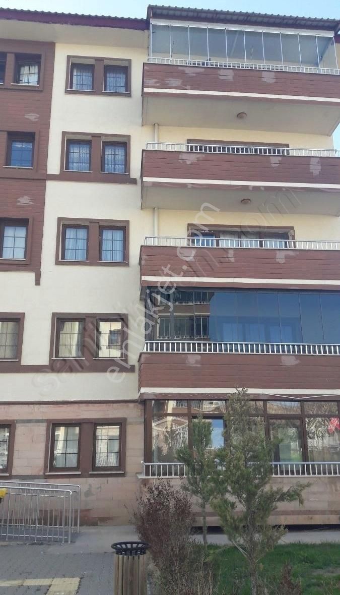 Düşük Katlı Yeşilyurt Esnaf Toki 3+1 Satılık Daire
