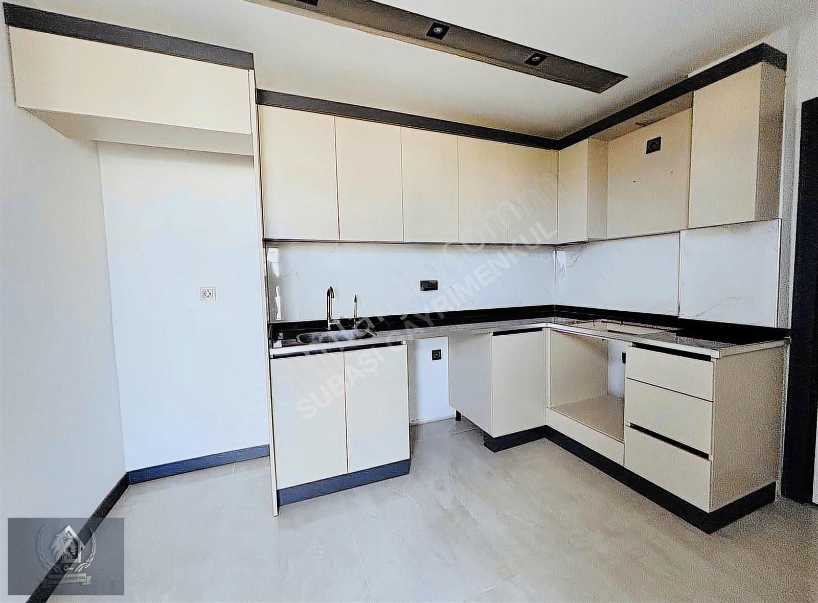 Ayanoğlunda Katta Kalan Son Sıfır Asansörlü 2+1 105 M2 Daire