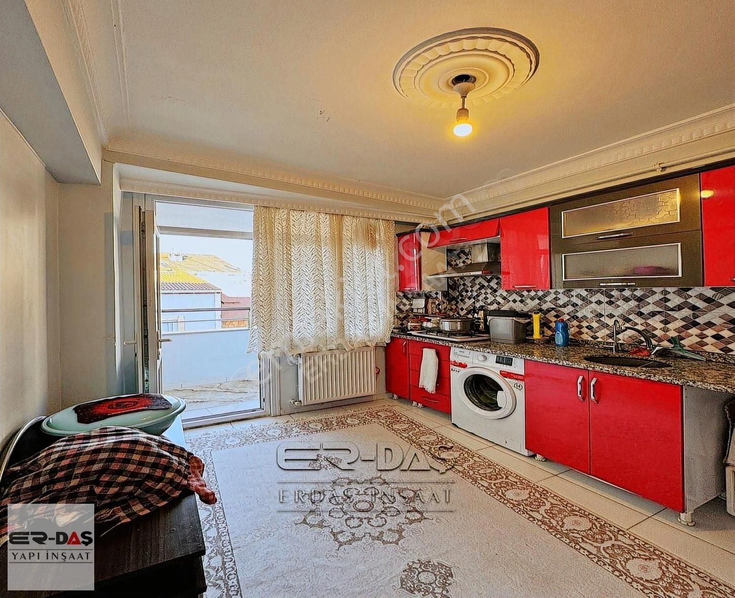 Kıraç'ta Tek Daire Üzeri 4+2 Satılık Geniş Dubleks Daire