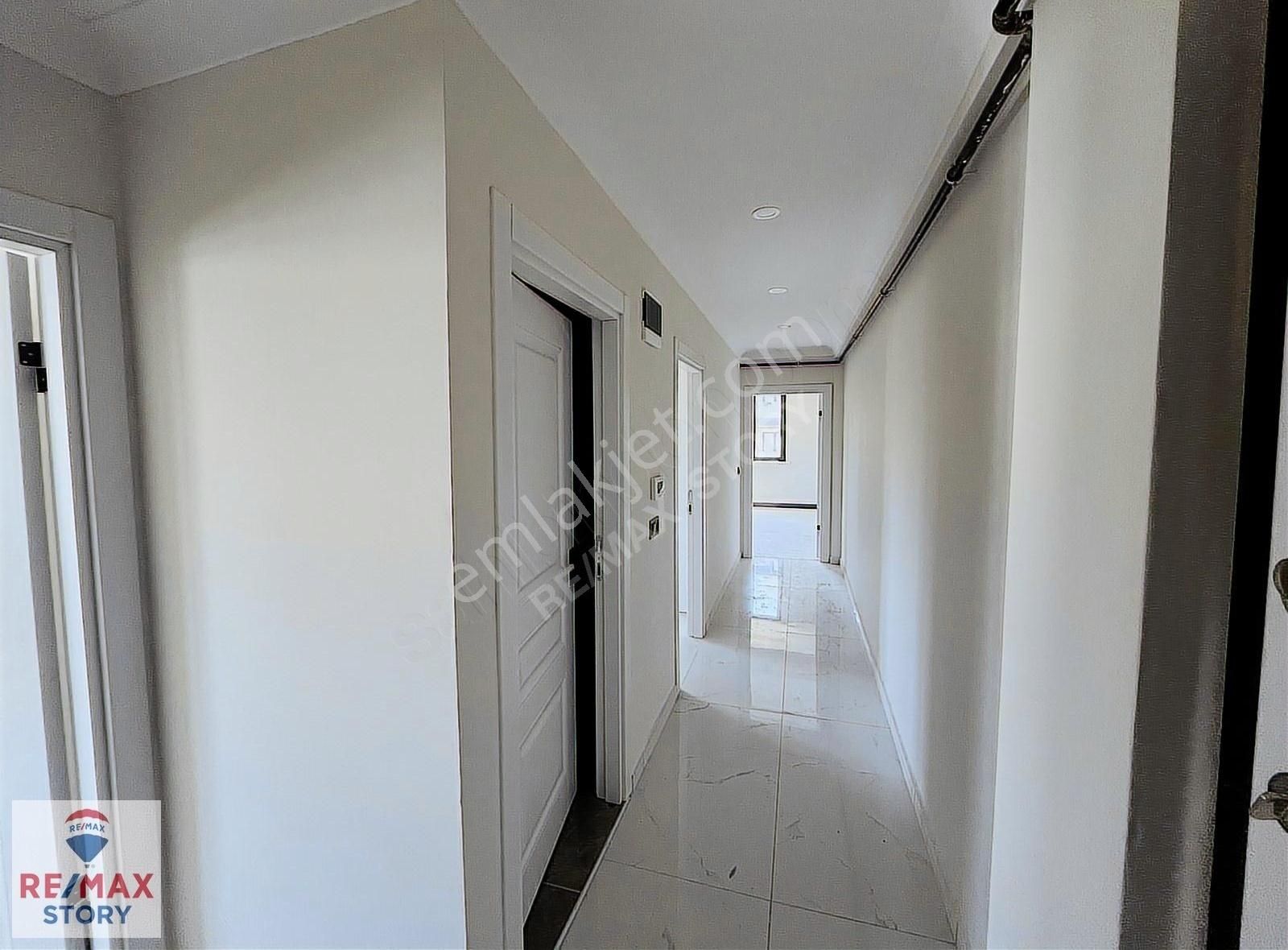 Çayırova Akse Mahallesi Asansörlü Binada 4+1 Sıfır Dubleks Daire