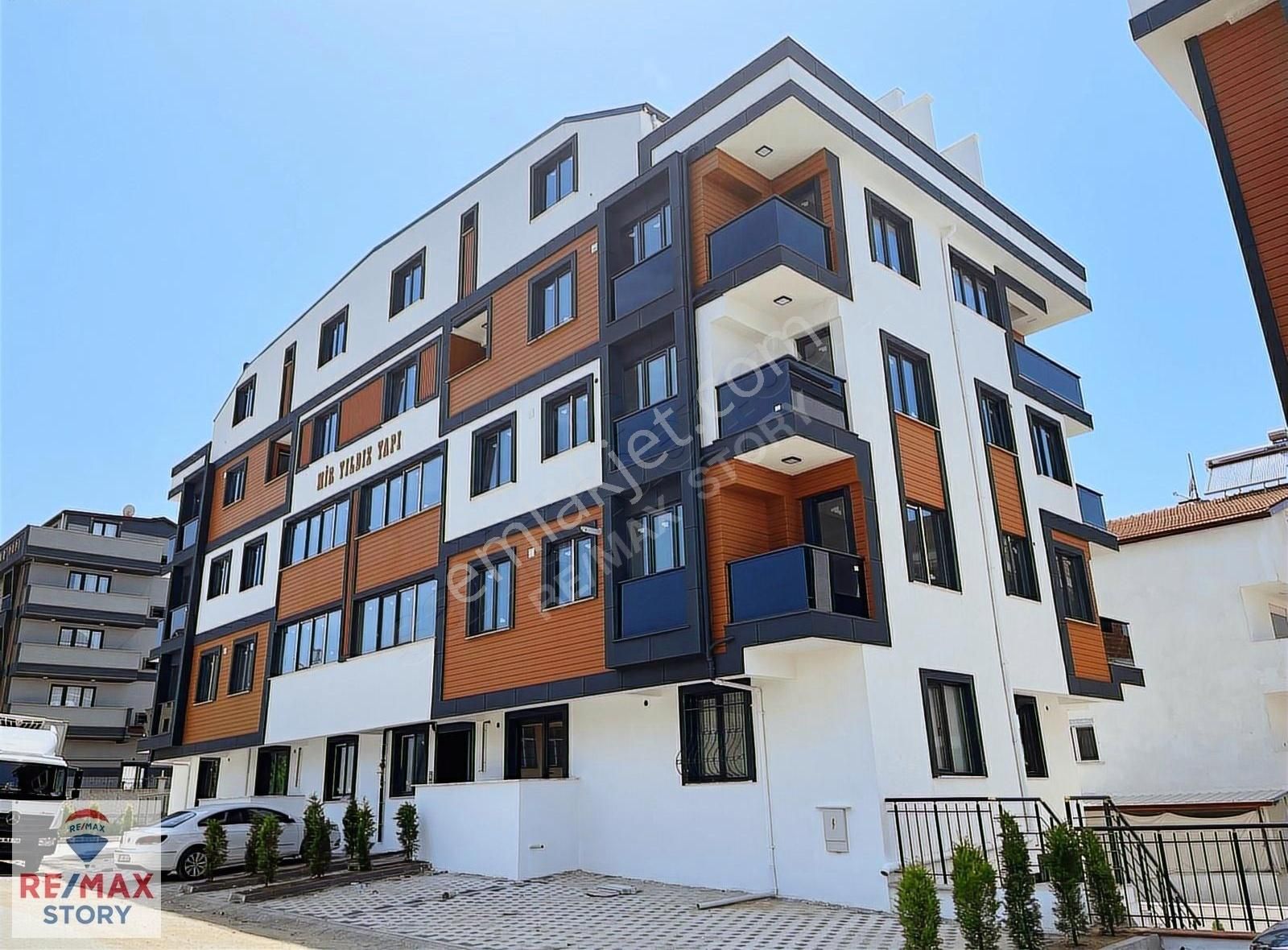 Çayırova Akse Mahallesi Asansörlü Binada 4+1 Sıfır Dubleks Daire