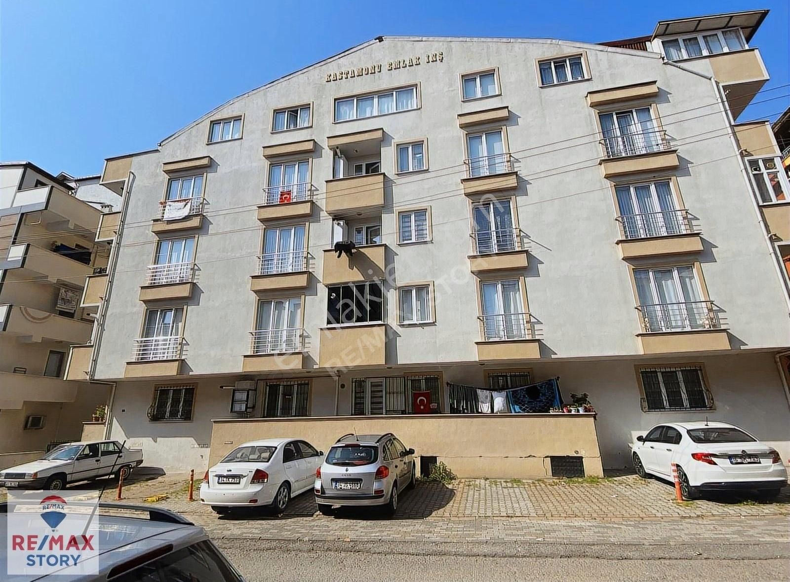 Çayırova Mah. E-5'e Yürüme Mesafesınde Ara Kat 2+1 Satılık Daıre