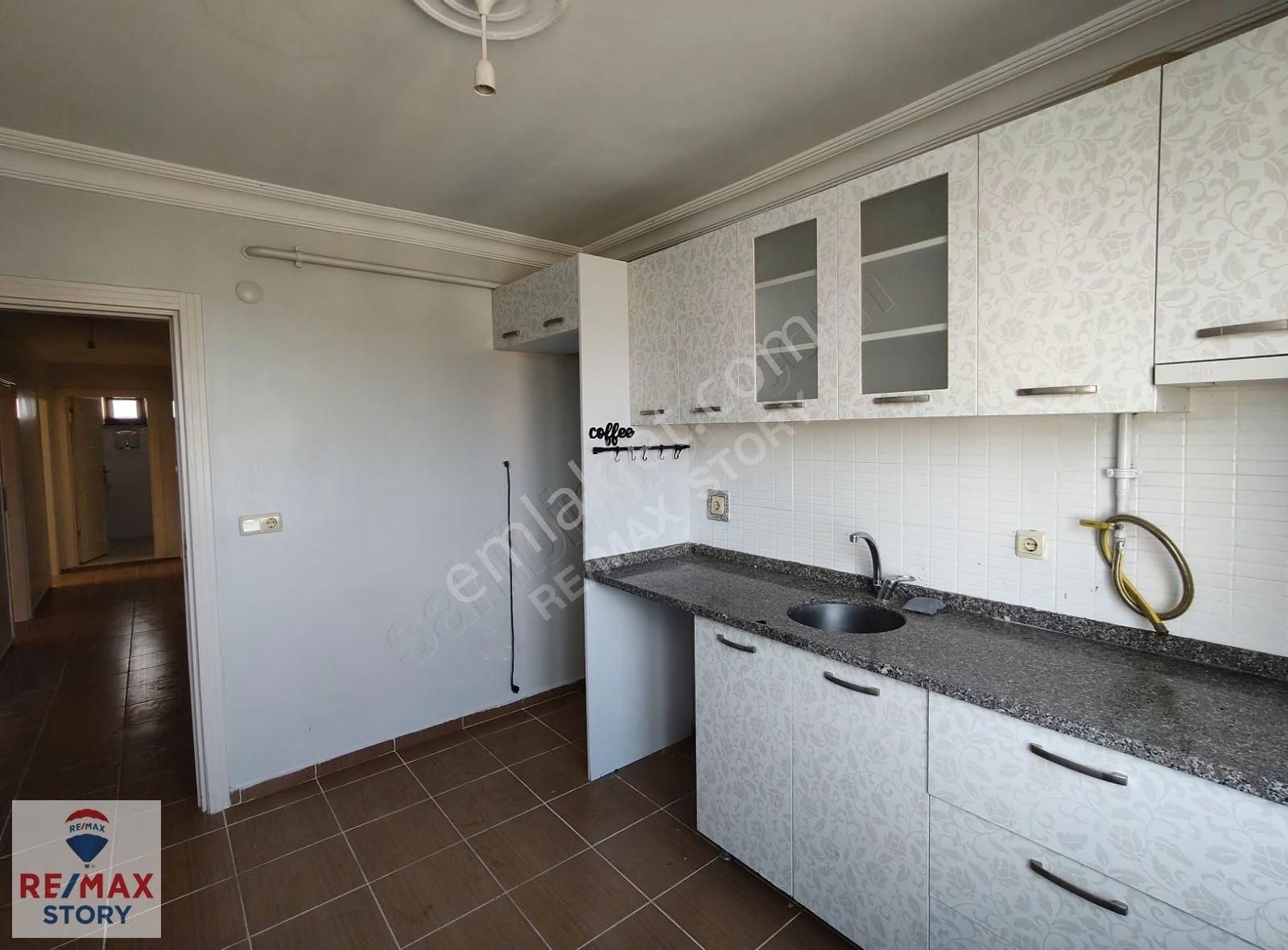 Atatürk Mah'de 4+1 Asansörlü Üst Dubleks Kiralık Daire
