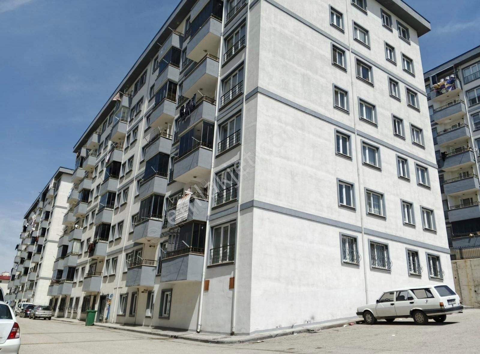 Kavak Konutlarında Satılık 2+1 Daire
