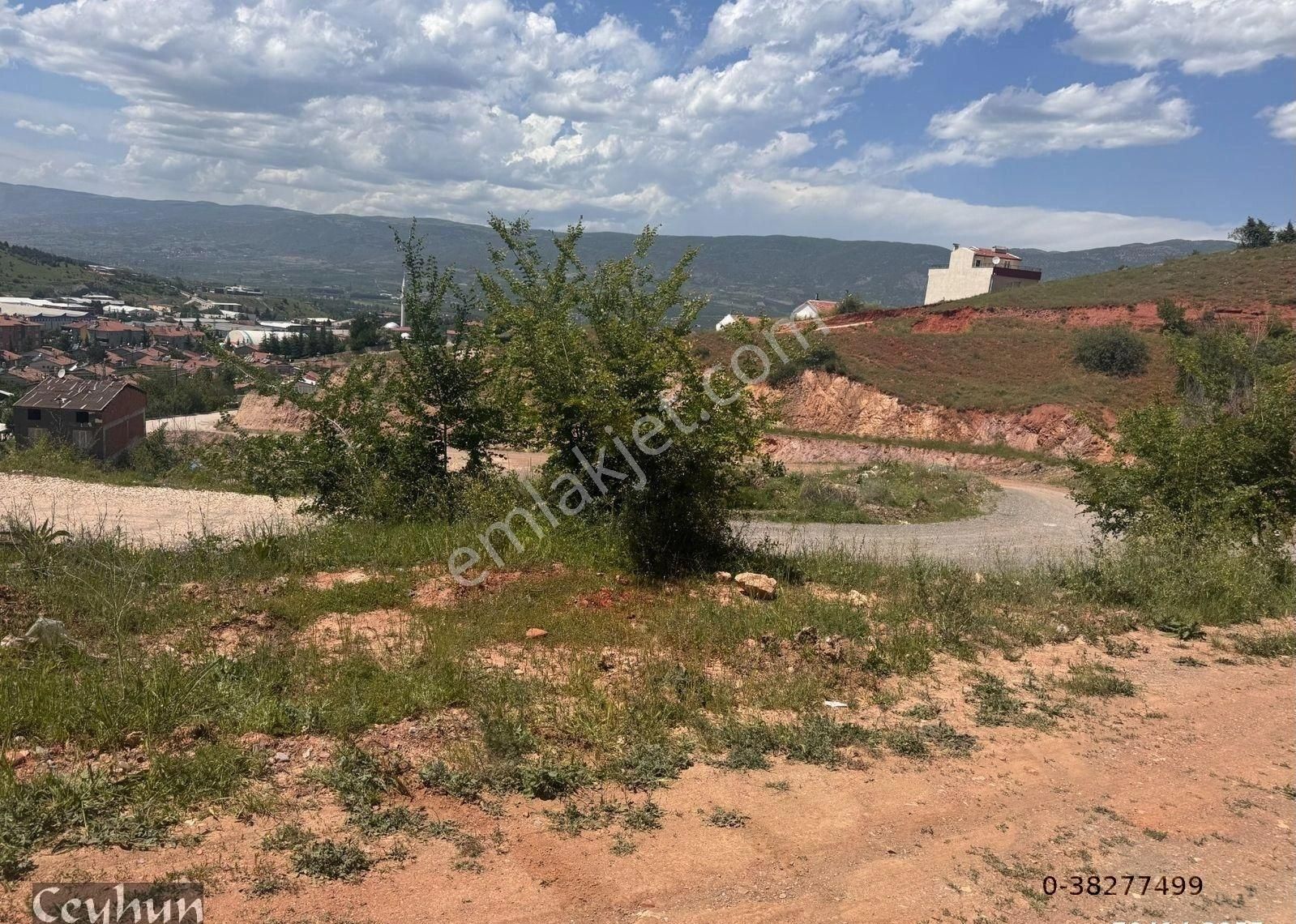 Bedestenlioğlun'da 242m2 Köşebaşı Satılık İmarlı Arsa