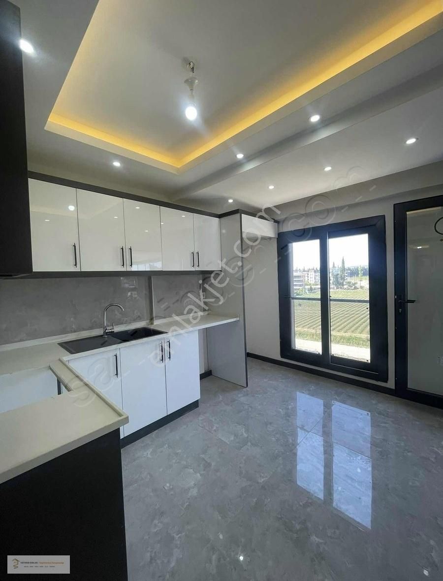 Yedi Eylül Mahallesin'de Site İçi Geniş 3+1 Daire - Görsel 3