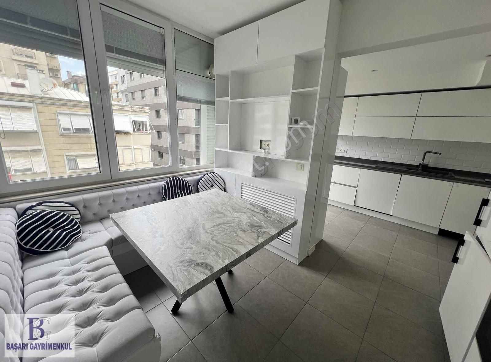 Başarı Caddebostan Sahilde 135 M2 3+1 Full Ankastre Balkonlu Boş