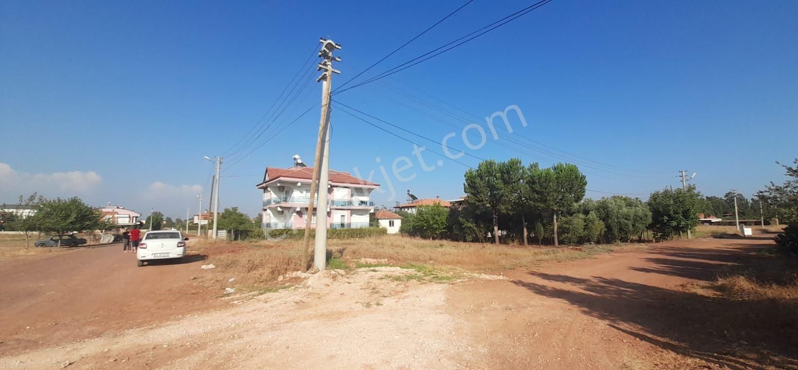 Stad Karşısı 518 M² Köşe Arsa - Görsel 2
