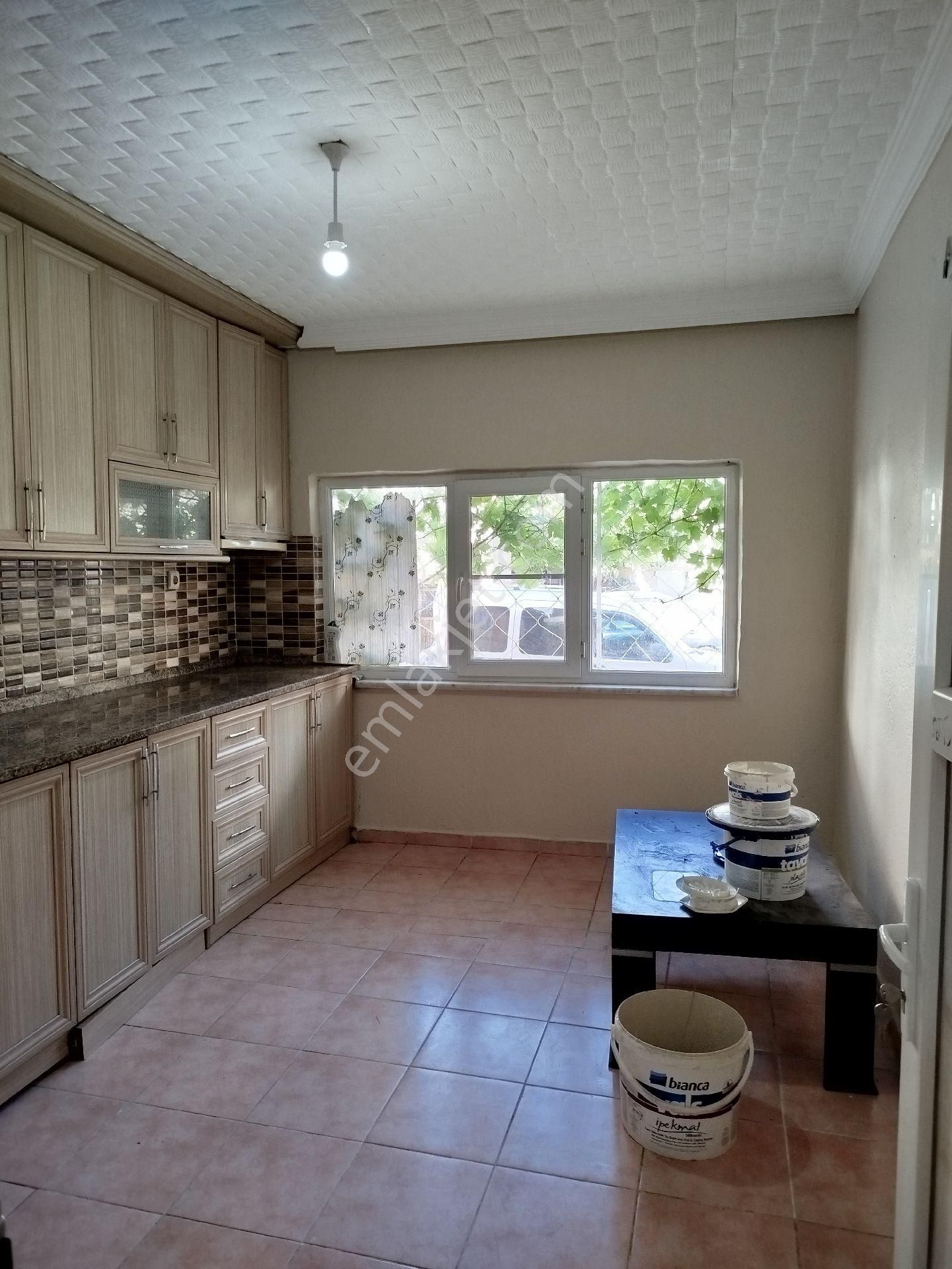 Canlar Okulu Civarı Daire