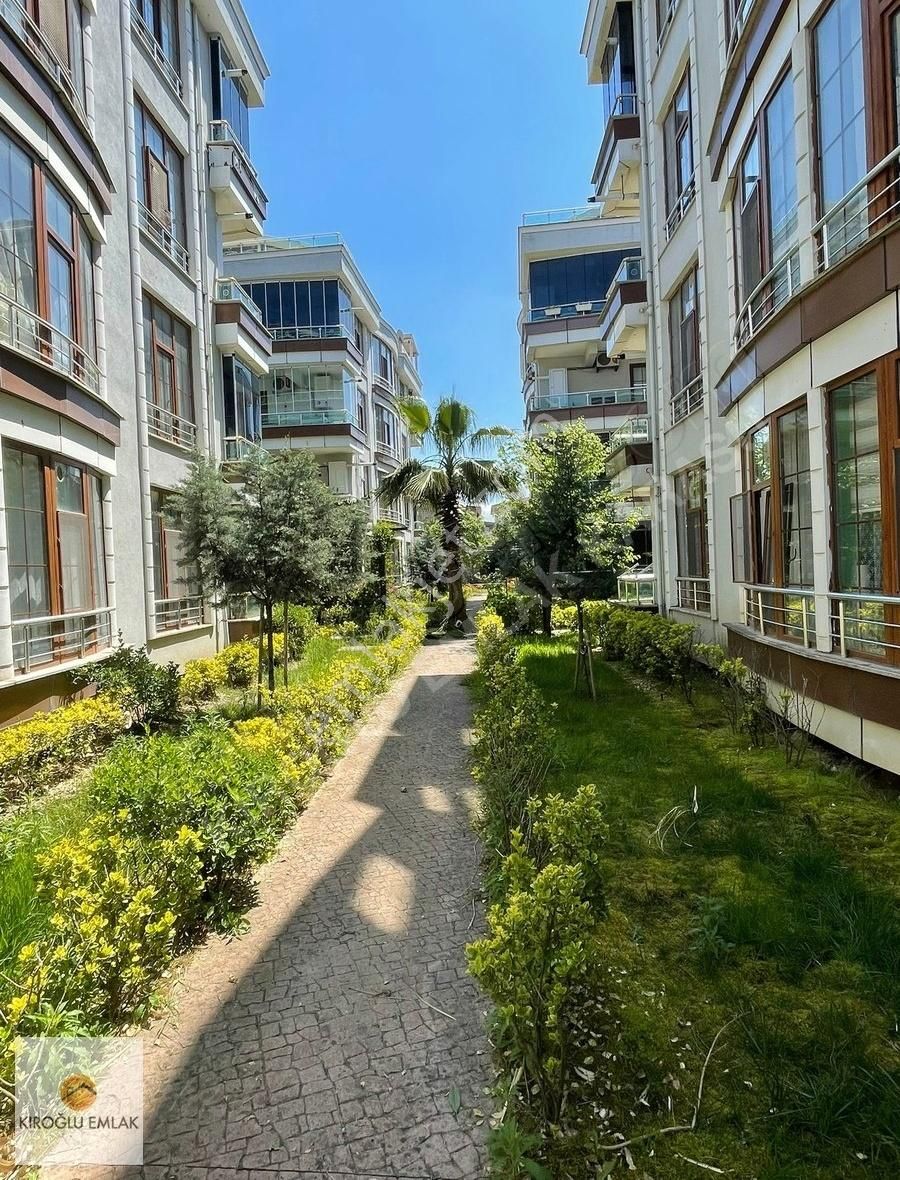 Ekşioğlu City'de Sahile Komşu 1+1 Satılık Daire