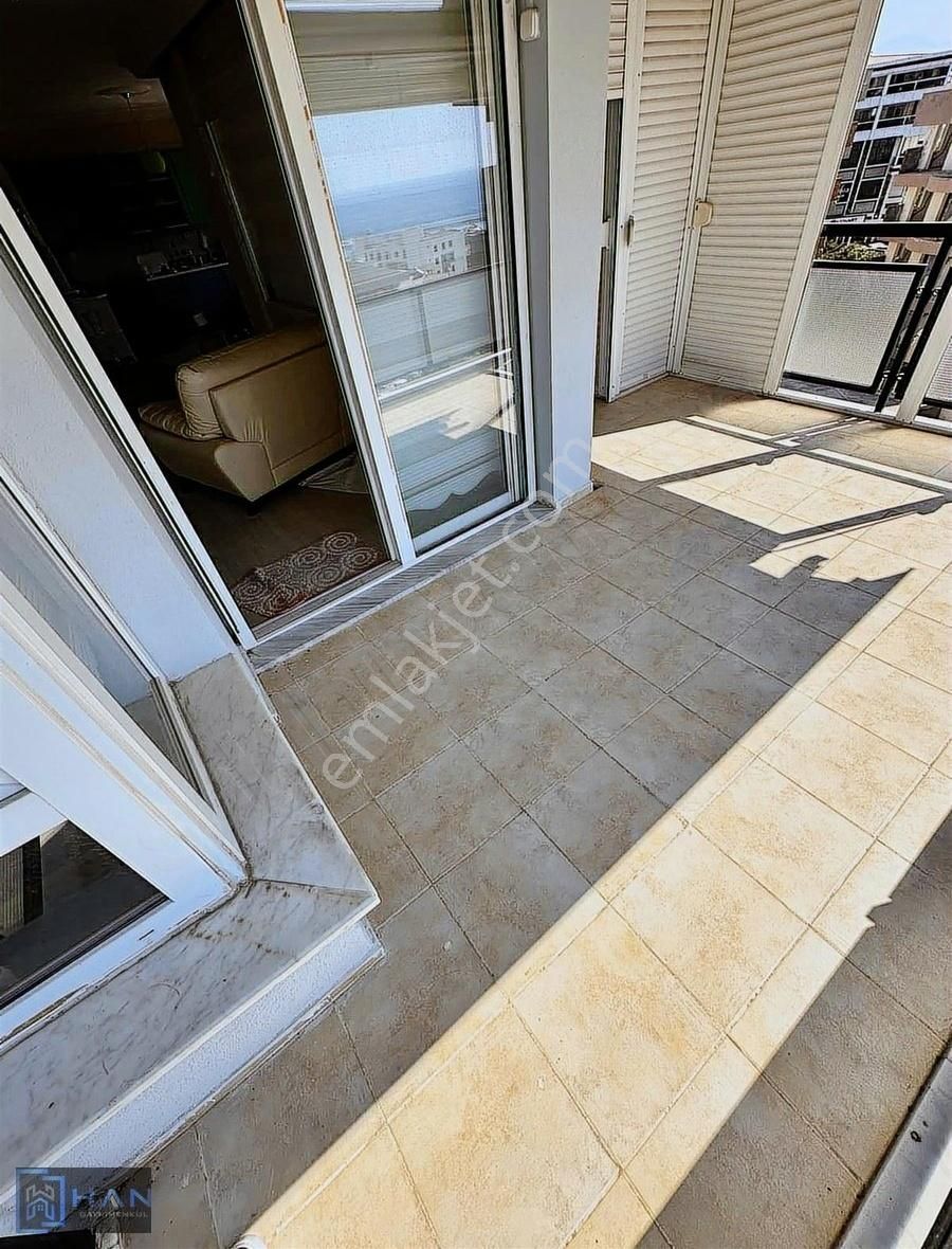 Kuşadası Marina Bölgesi Full Deniz Manzaralı 170 M2 3+1 Daire