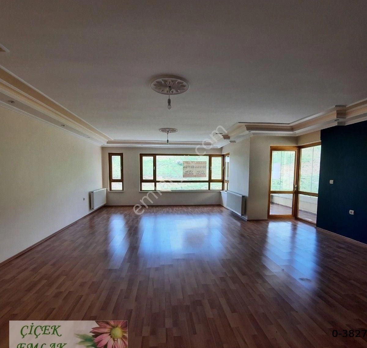 Çiçek Emlak'tan Oranda Kombili Kiralık Dubleks