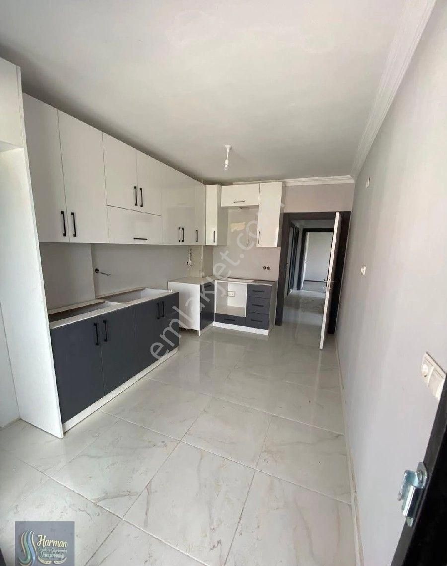 Eski Üniversite Yakını Anahtar Teslim Kişisel Garajlı 2+1 Daire