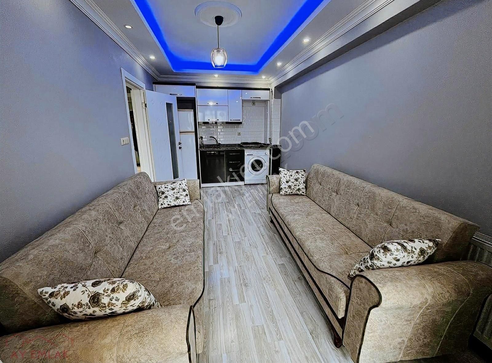 Bayram Fırsatı Full Eşyalı Kombi Petekli Cam Balkonlu 1+1 Daire.