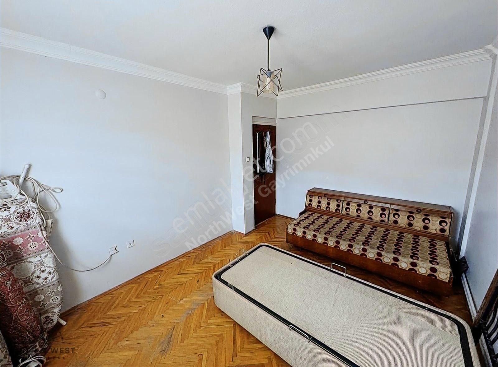 Kızlarpınarı Caddesine Yakın 3+1 Geniş Tip Kiralık Daire