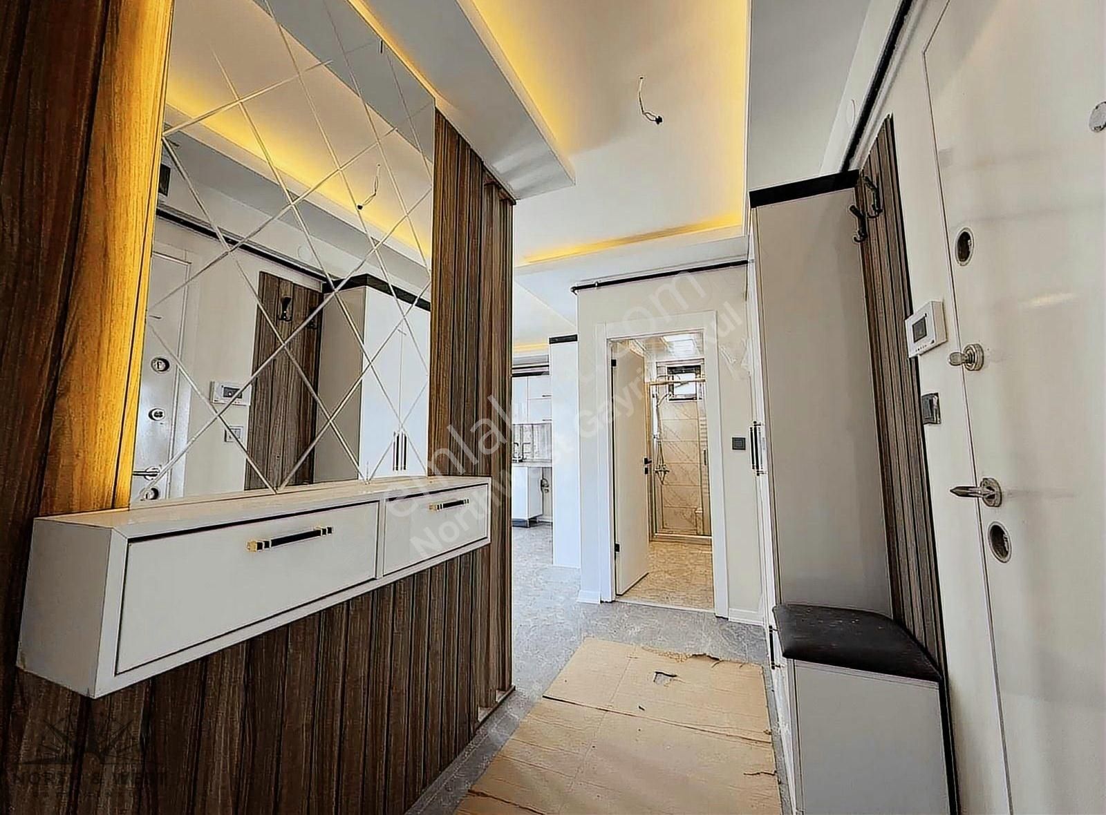 İncek'te Bulvarda Oturuma Hazır Katta Kiralık Lüks1+1 North&west