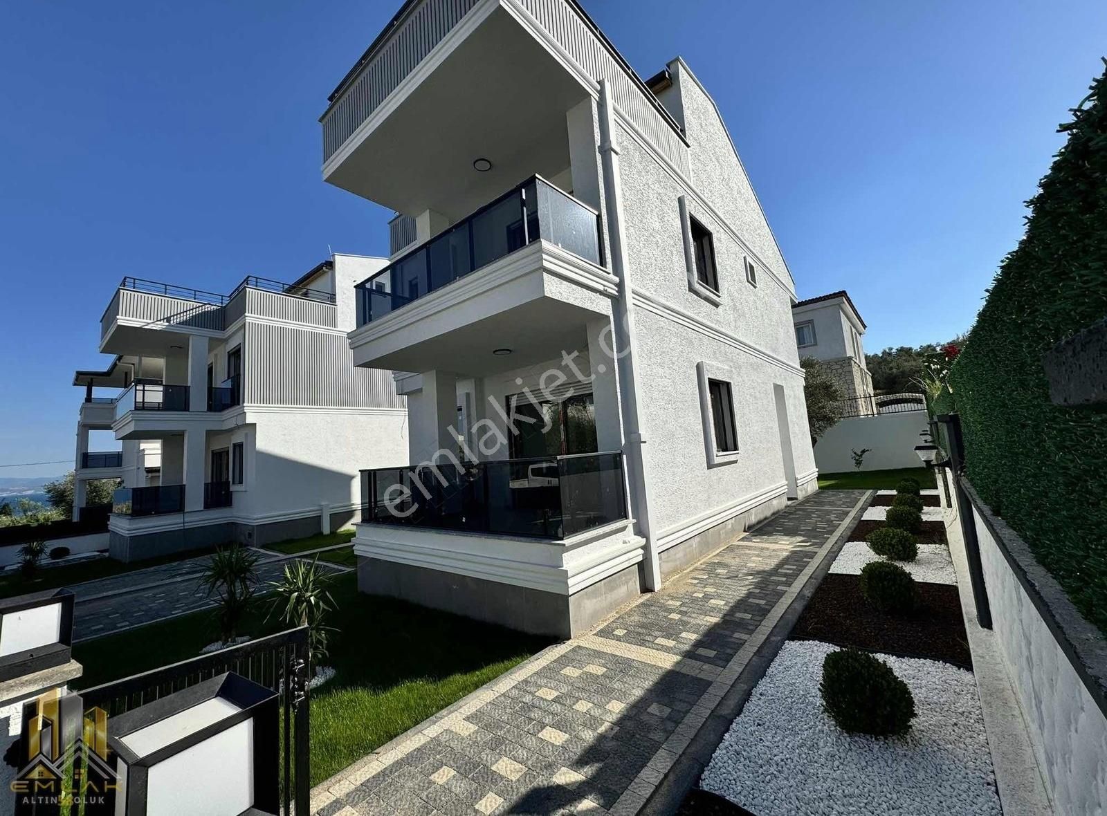 Emlak 58,den Avcılar Altı Müstakil 5+1 Sıfır Villa Manzaralı - Görsel 6