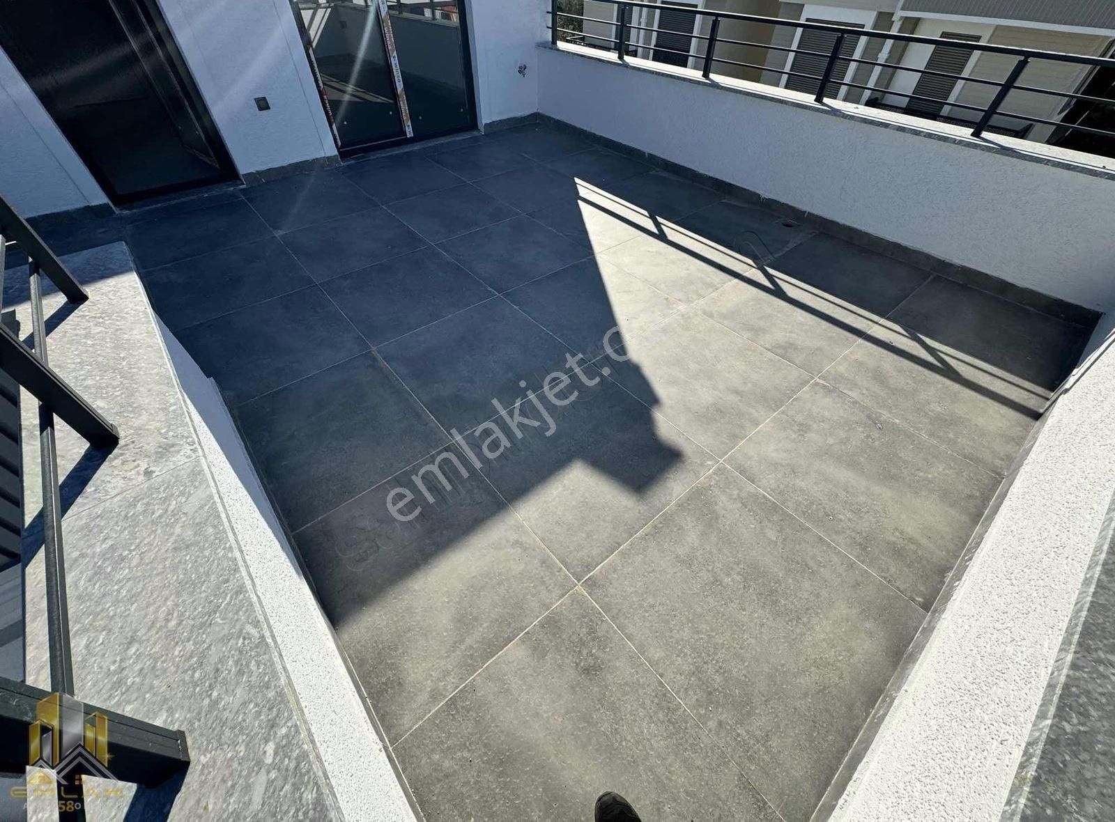 Emlak 58,den Avcılar Altı Müstakil 5+1 Sıfır Villa Manzaralı - Görsel 28