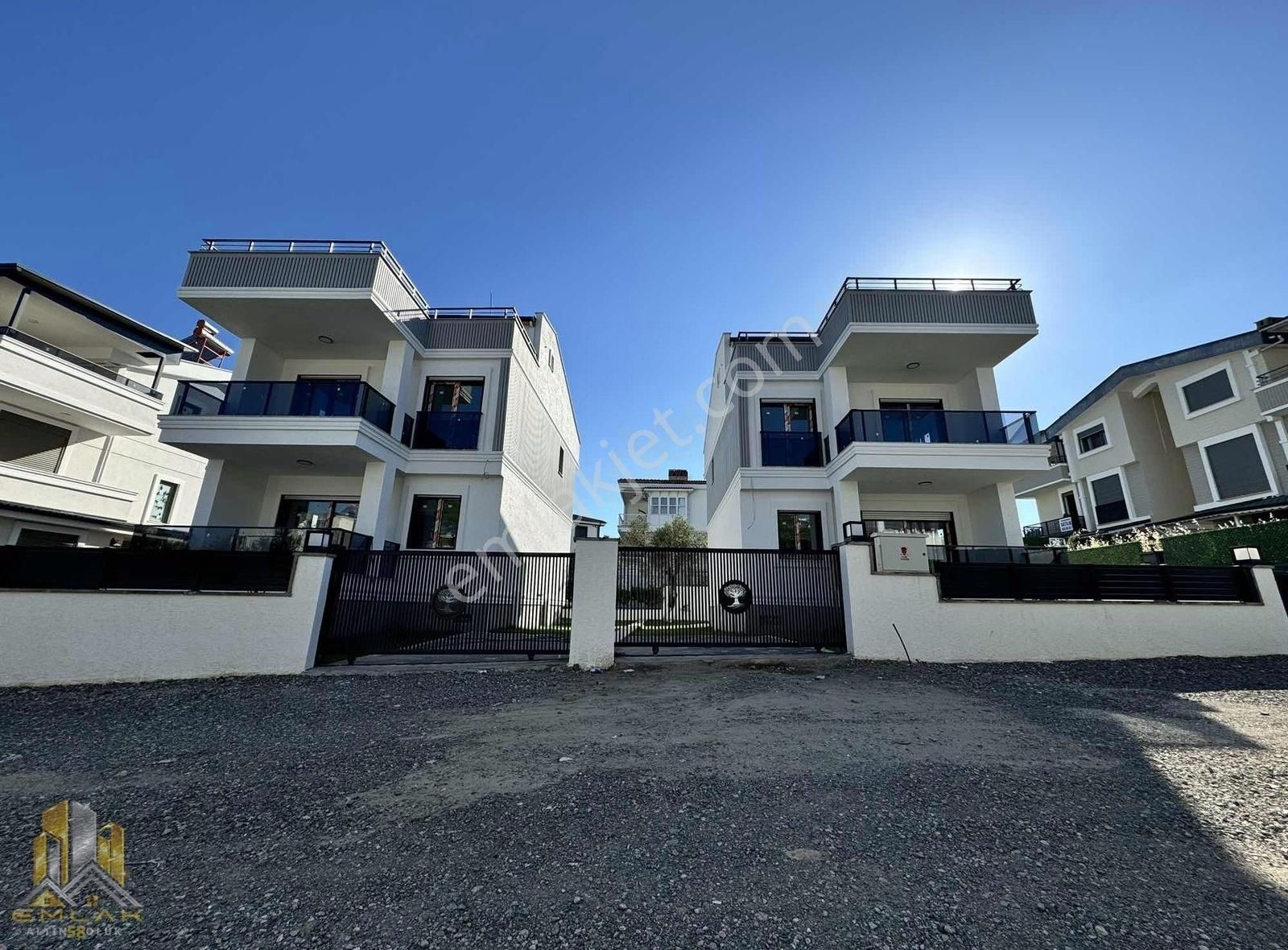 Emlak 58,den Avcılar Altı Müstakil 5+1 Sıfır Villa Manzaralı - Görsel 24