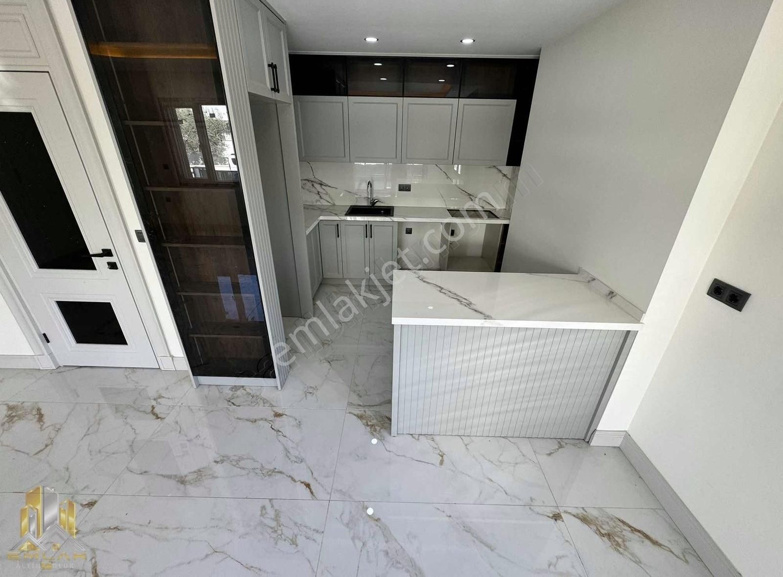 Emlak 58,den Avcılar Altı Müstakil 5+1 Sıfır Villa Manzaralı - Görsel 7