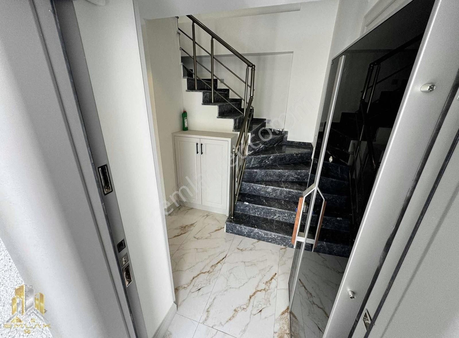 Emlak 58,den Avcılar Altı Müstakil 5+1 Sıfır Villa Manzaralı - Görsel 31