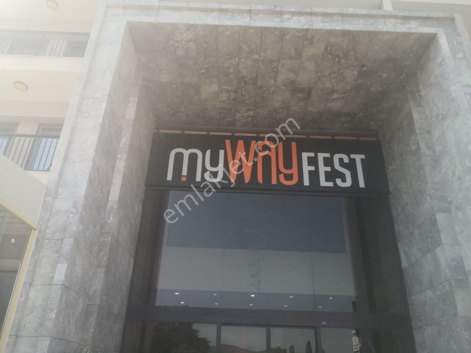 Bornova Mywayfest'de 2+1 Kiralık Daire
