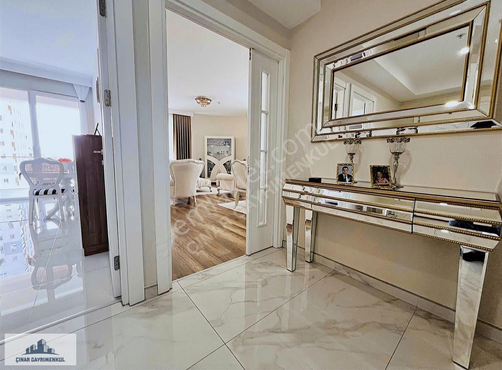 Cuento İstanbul 3+1 181m2 Giyinme Odalı Balkonlu Cephesi Açık