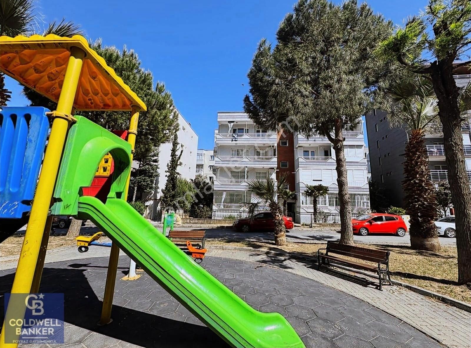 Gaziemirde Cb Poyraz'dan Muhteşem Konumda 3+1 Daire