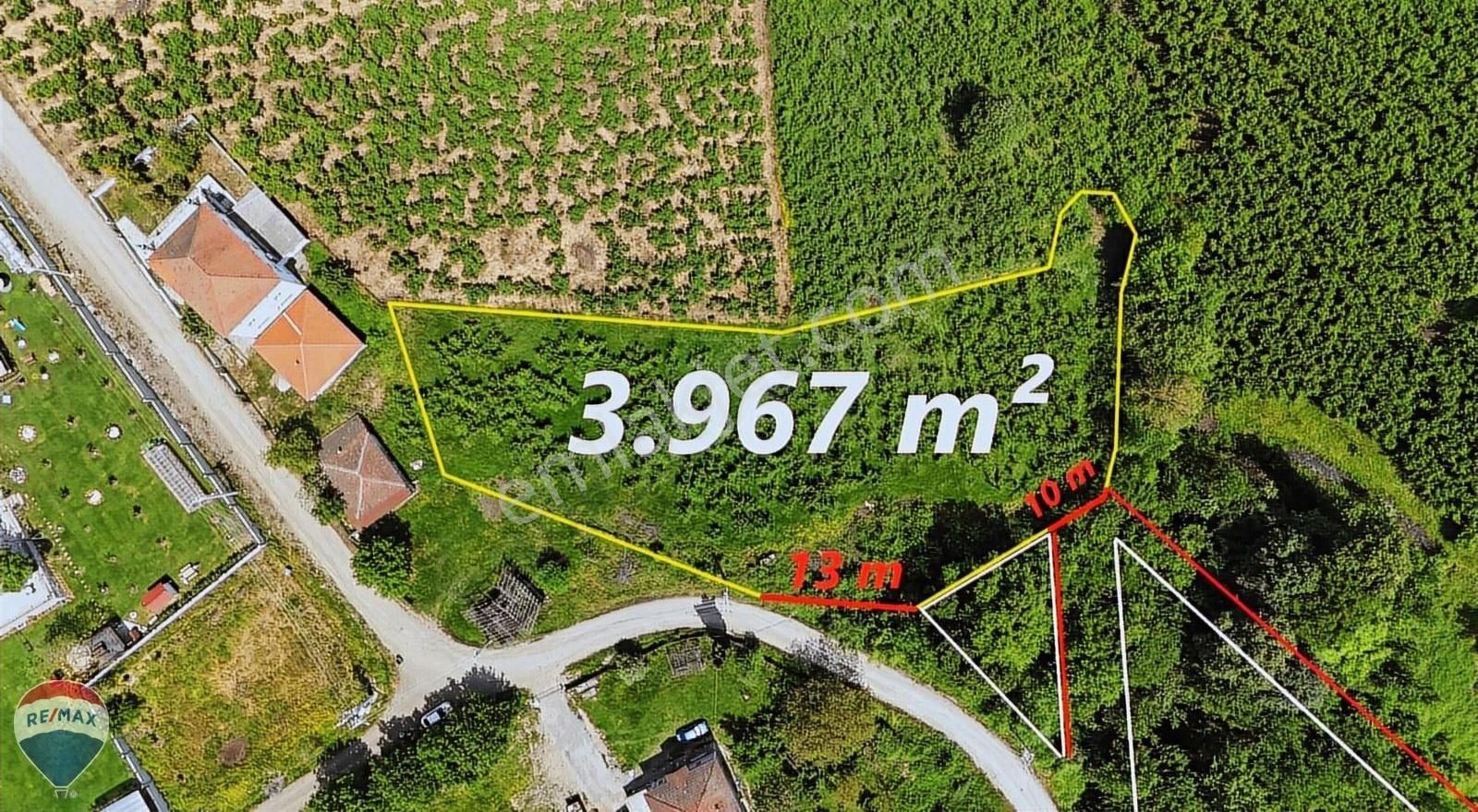Remax Maviden Yeşilvadide 3960 M2 Köyiçi Müstakil Ev Ve Arsası