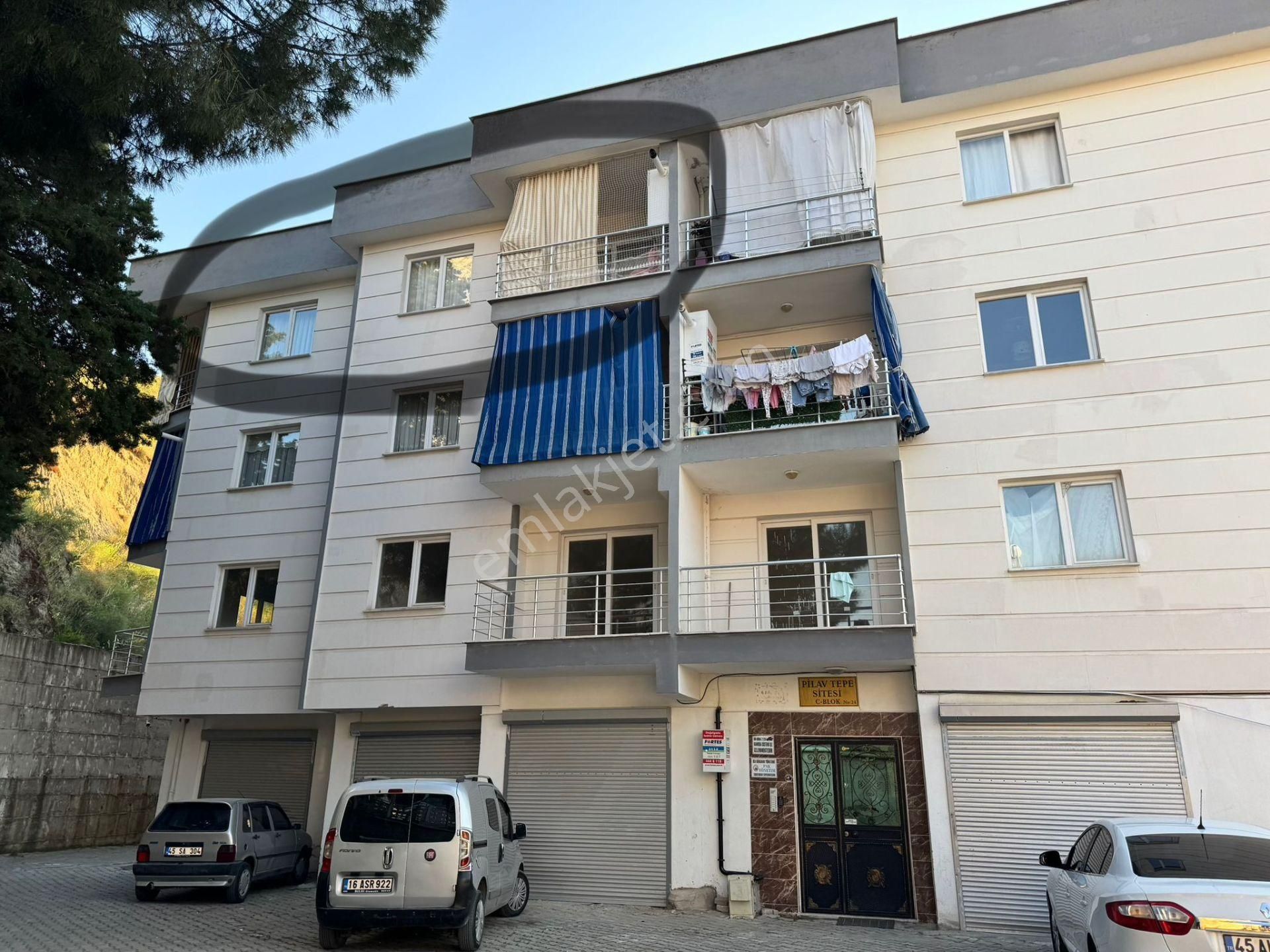 Salihli Erdem Emlaktan Satılık Pilavtepe Camii Yanı 2+1 Daire