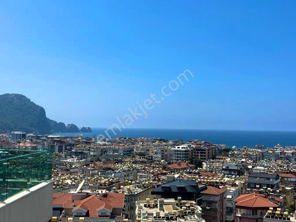 Alanya Kleopatra'da 3+1 Lüks Satılık Penthouse Full Deniz Manzar