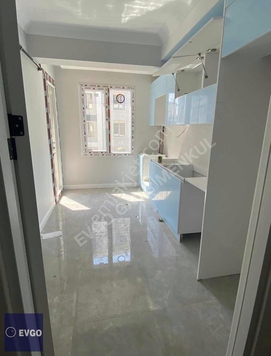 Silivri Yeni Mahallede Site İçi Satılık 3+1 Daire